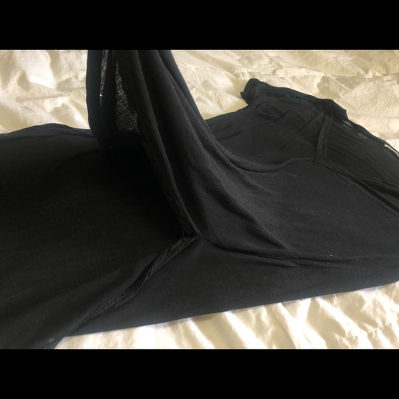 Black top - Picture 3 of 4